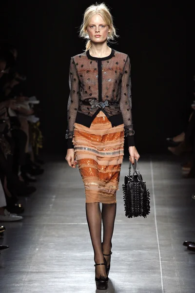Look 23